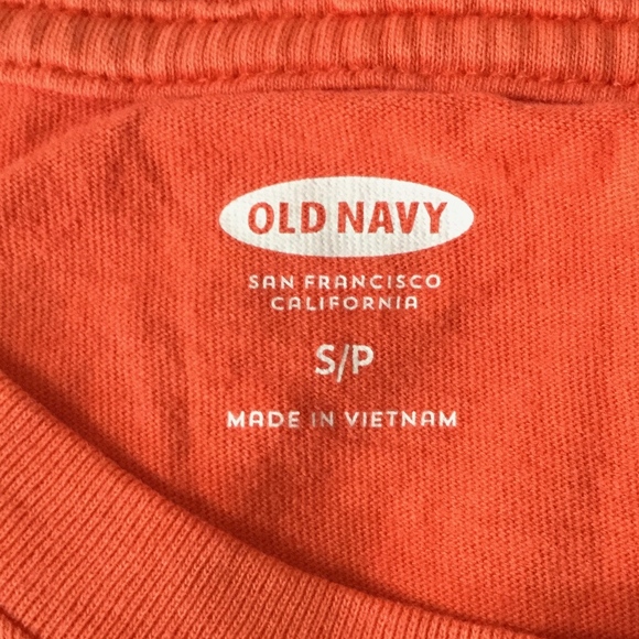 Old Navy Men Shirt. - Picture 3 of 5